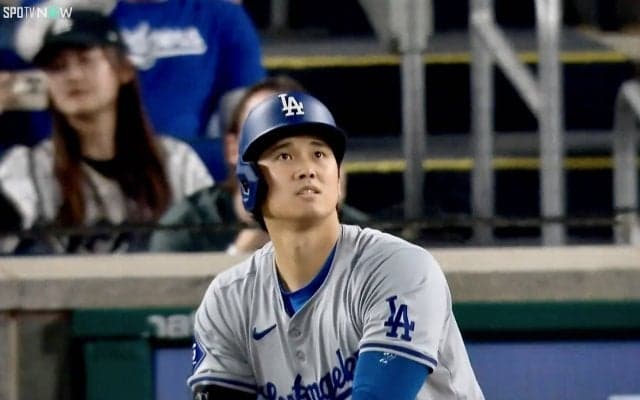 大谷翔平の“偽確信歩き”にファン「きたああああ」→「おしいいいい」の急転直下　スタンドまであと数十センチ…飛距離117メートルの衝撃二塁打に騒然