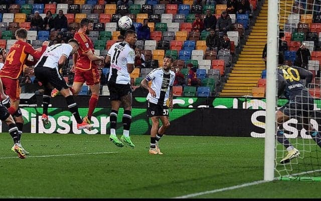 ローマが後半ラストプレー弾で異例の“20分ゲーム”制す！　ウディネーゼはカンナバーロ初陣で厳しい敗戦に【セリエA】