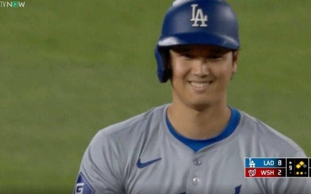 考えられない… こんな大谷翔平は見たことない　ベンチも大騒ぎ！ ホームラン未遂後の“変顔”がヤバすぎると話題に「テンション高っ」「愛されすぎだろ」