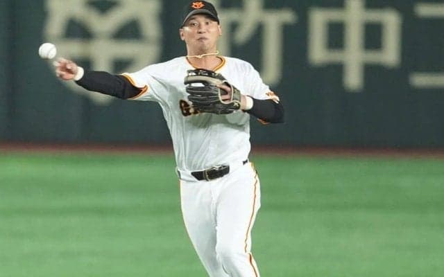 巨人29歳が“12球団最強”　菅野も脱帽…安打阻止の衝撃守備が「エグすぎんよ～」