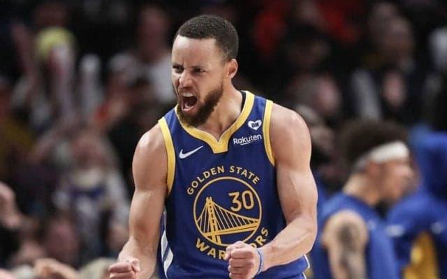 リーグ最多の189得点を奪ったステフィン・カリーが最優秀クラッチプレーヤー賞に選出