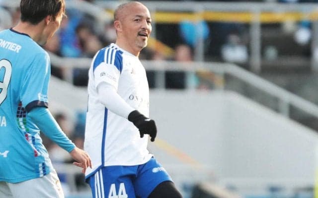 「奥様美しい」「素敵なご夫婦」小野伸二氏がドレスを着用した妻との2ショットが話題沸騰「めっちゃカッコいい」