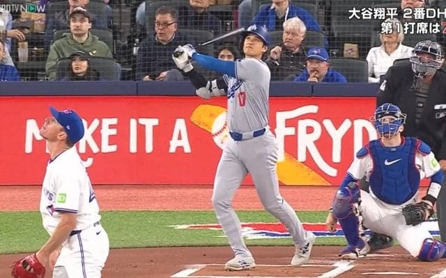 大谷翔平、今季7号にゲレーロJrが“確信”フリーズ 一塁守備で見せた「ポカン顔」