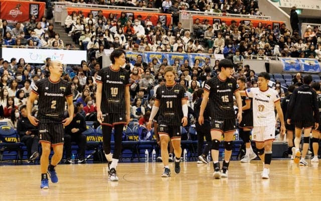 23-24シーズンは“企画ユニフォーム元年”だった!? Vリーグ男子の斬新デザイン3選〔パナソニックパンサーズ〕