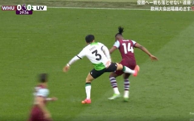 「もはや暴力」「怖すぎるだろ」 潰し屋・リバプール遠藤航が爆速タックルで削りまくる瞬間　超強引にカウンターを防いだイエローカード覚悟の“プロフェッショナルファウル”