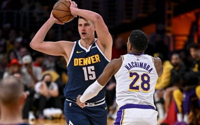 崖っぷちのレイカーズが難敵ナゲッツからシリーズ初勝利…八村塁は9得点4リバウンド