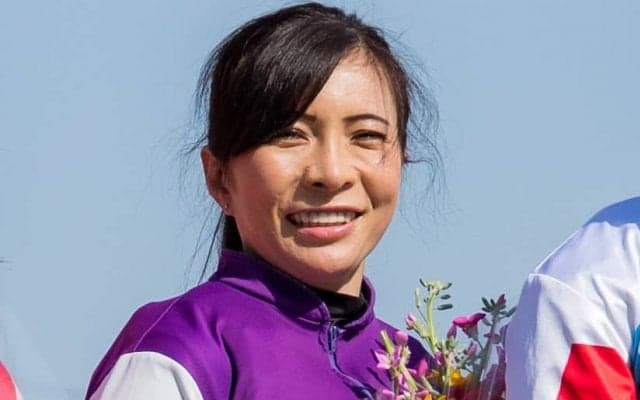 宮下瞳騎手が黄綬褒章を受章…女性ジョッキー初「もっともっと頑張っていきたい」