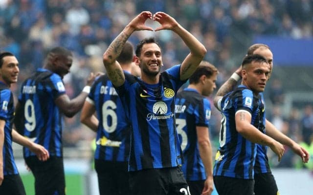 優勝決定済みのインテルがトリノに快勝！ チャルハノールのドッピエッタで優勝パレードに花添える【セリエA】