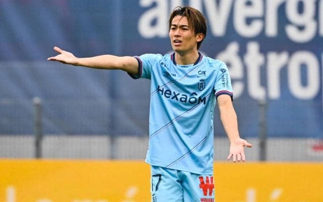 「最高に美しい」、「やっぱりシュート上手い」中村敬斗が今季4点目！ ヘッドで競り勝ったボールを自らボレー