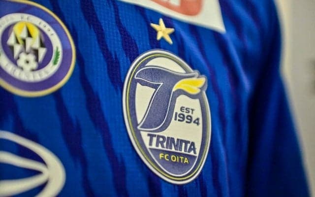 「可愛い」「来てたのか」“九州ダービー”勝利で中継にも映った現役アイドルのアウェイ応援ユニショットが話題！「やはりくりなちゃんは勝利の女神」の声