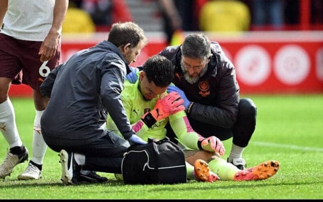 フォレスト戦負傷交代の守護神エデルソンに重傷の可能性…肩を固定しスタジアムを後に