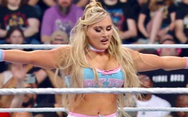 「セカンドロープに喉が…」24歳元体操女子レスラーの“爆速ヒップアタック”に場内どよめき　後頭部も襲う驚異の一撃で敵は悶絶KO