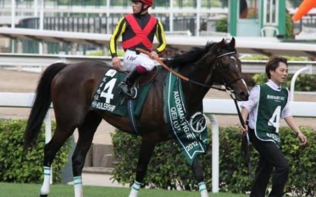 総額1億8000万円の超良血馬が魅せた圧勝劇 種牡馬入りを異国の地で決定づけたQEII世C