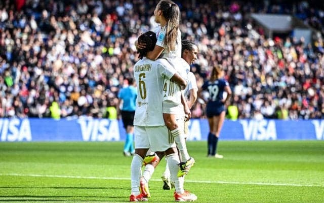 フランス勢対決はリヨンに軍配！ PSGとの準決勝を制し、バルセロナの待つ決勝進出【UWCL】