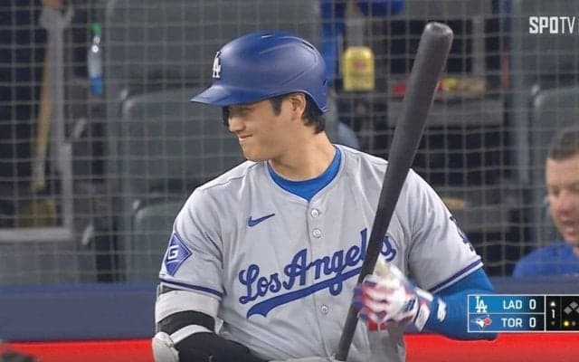 これは反則レベル！ 大谷翔平、打席に入る前からヤバすぎる　相手捕手への“神対応”が話題に 「さすが人格者」「紳士的すぎるだろ」