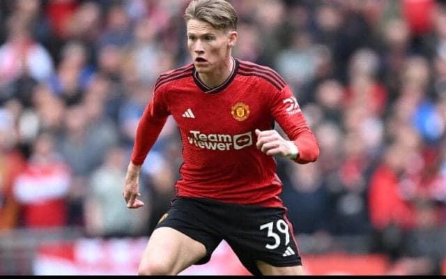 来るユーロに問題なしか…途中出場で交代のマクトミネイが軽傷アピール