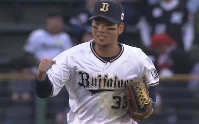 “大学3冠王”のオリ逸材が「空を飛んだ」　スーパー美技に衝撃「これはエグい」