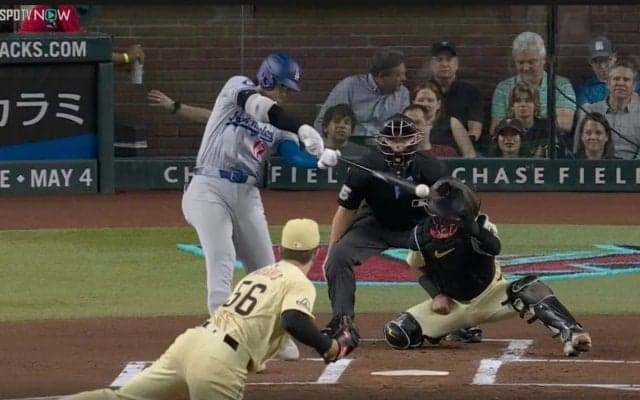 放送事故レベル！ 大谷翔平、中継カメラがとらえたヤバすぎる瞬間　明らかにおかしい… 人間離れした“驚異のパワー”にファン騒然 「すげえ力技」「強引すぎるw」