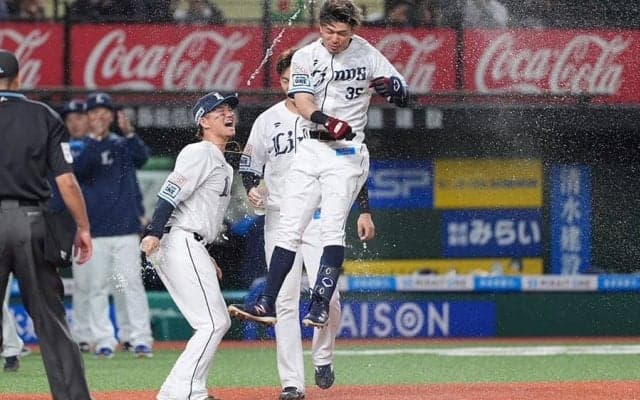安達が1イニング3失策…オリ逆転負け　サヨナラ弾で西武連敗ストップ　1日のパ・リーグ