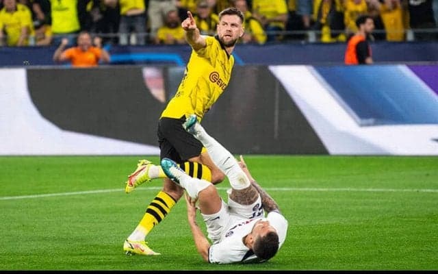 フュルクルク弾を守り抜いたドルトムントがPSGに先勝【CL】