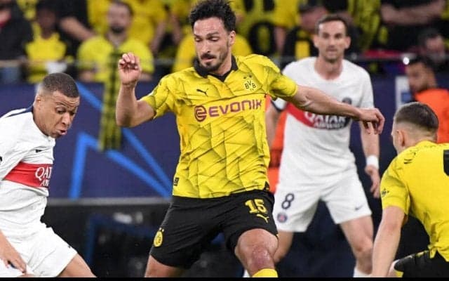 フンメルスが先勝のチームを改めて鼓舞　「パリでも自分たちの力を発揮しないと」