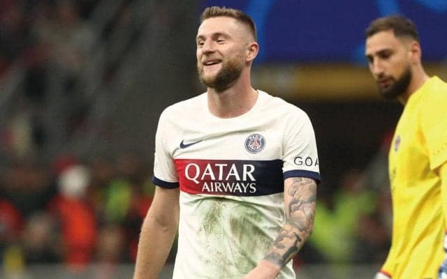 紆余曲折のPSG入りから1年弱…指揮官と亀裂のシュクリニアルが退団も？