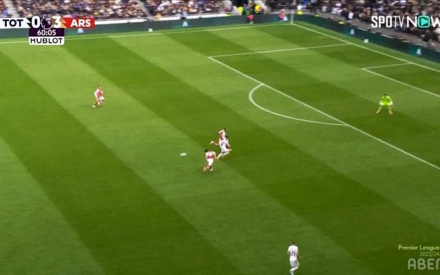 冨安健洋がアーセナルでスタメンを張れる理由！ ソン・フンミンの裏抜けを“完璧なポジショニング”で封じた瞬間…解説・林陵平は「準備」の素晴らしさを絶賛