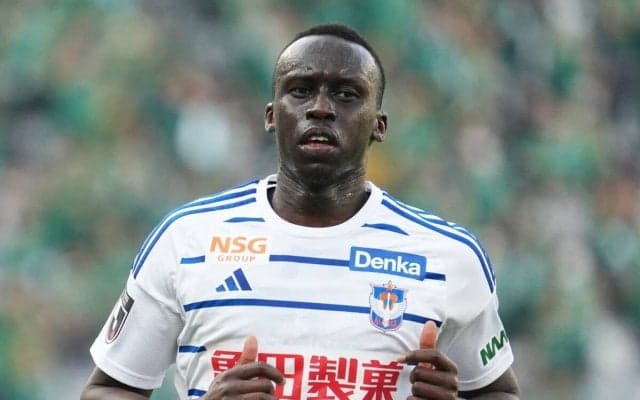 ケニア難民キャンプからオーストラリアに移住　J1新潟のトーマス・デンは「サッカーで人生が好転」した