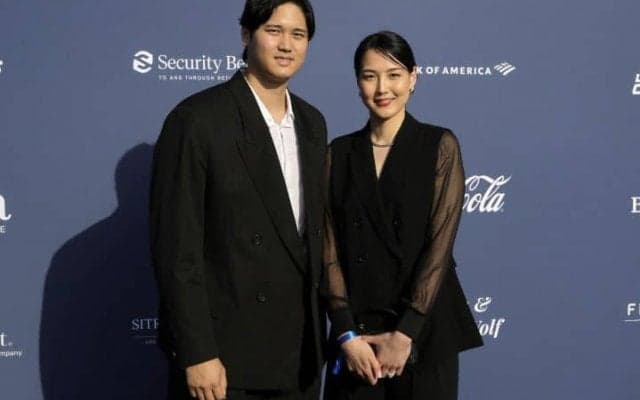 「これぞパワーカップル！」 大谷翔平が夫妻2ショットで見せた＂異次元の存在感＂に米メディアからも驚嘆の声「エレガントが過ぎる」