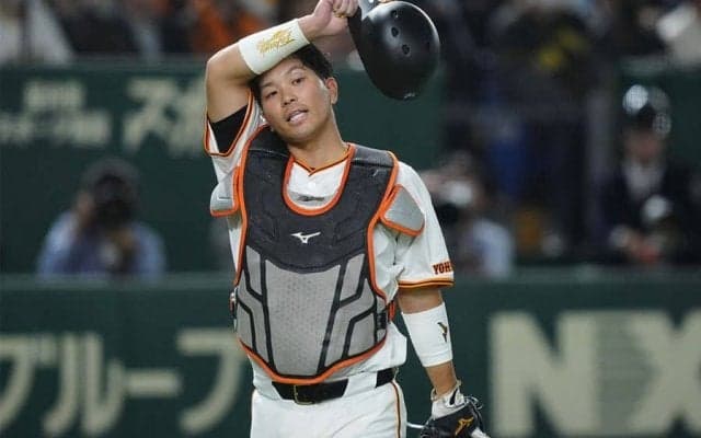 大城卓三の出場減は「捕手目線の選択」　OBが分析する“併用”の理由「小林は抜群」