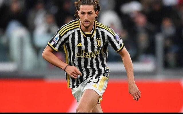 ユナイテッドがラビオへの関心を再燃？　ユベントスとの契約交渉が停滞中