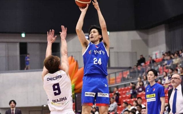 ホームのライジングゼファー福岡が先勝…谷口光貴と重冨周希がベンチから躍動／B2プレーオフ