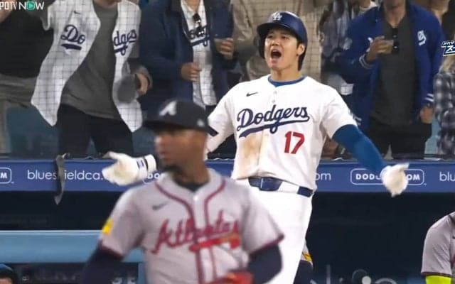 大谷翔平、“打って走って”フル回転でチームのサヨナラ勝ちに貢献！ 延長同点タイムリーで雄叫び＆今季初1試合2盗塁 ユニのお尻が破れるハプニングも