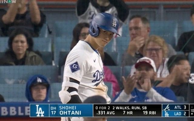 これは怖い！どうしたんだ、大谷翔平…！？ 打席に入る前からヤバすぎる　元同僚との勝負で見せた一瞬の“表情”にファン騒然 「不気味でいいな」「まさかの漫画展開」