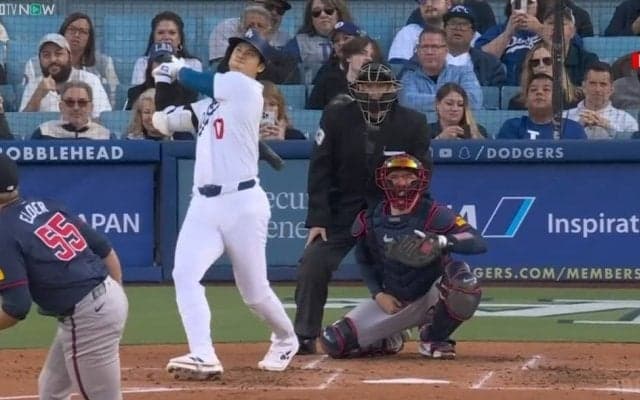 大谷翔平、6試合ぶり8号ソロ “打った瞬間”の気持ち良すぎる一発に早朝から注目のファン熱狂「オオタニサーン！！」「監督抜かれたｗ」