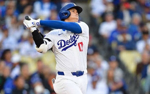 【MLB】「車がほしいと言っていた」大谷翔平、指揮官への“ポルシェ”プレゼントに言及　会見登場のロバーツはご満悦「This is my car!!」