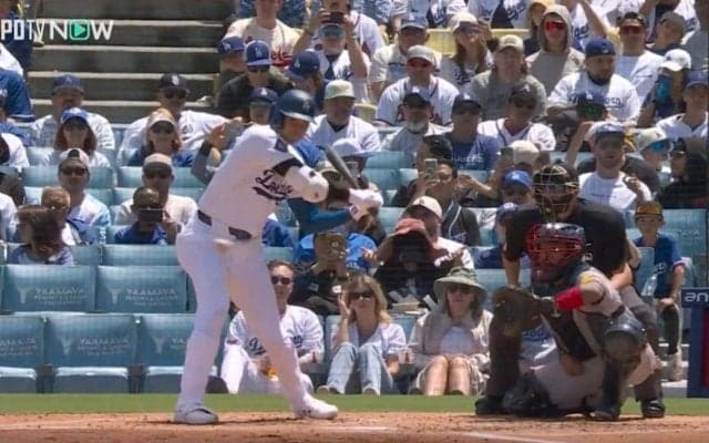 一体、どうなってるんだ…！？ 大谷翔平、中継カメラがとらえた決定的瞬間　ありえない“目の動き”にファン騒然「めっちゃ見て狙ってる」「データ野球を超越した存在」