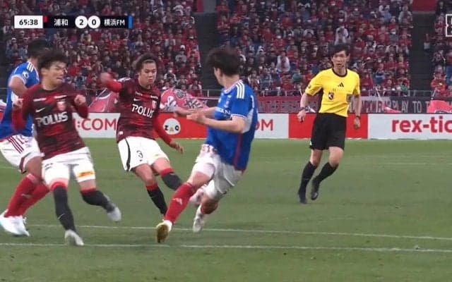 「泣ける」浦和の漢・伊藤敦樹が完全復活！味方を囮に使う斜めドリブルからの左足シュートで2得点「アツキ覚醒」「復活泣ける」不調を抜け出す“逆足ドッペルパック”にファン歓喜