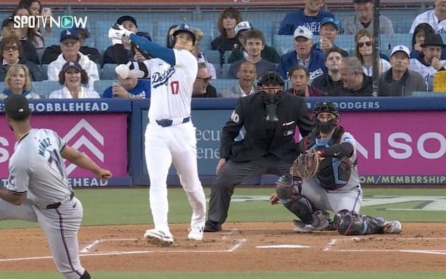 もう止まらん！大谷翔平、バックスクリーンへ打った瞬間確信の衝撃134m弾　今季初3戦連発11号の一撃に「すごすぎｗ」「もうマンガやん」ファン“あ然”
