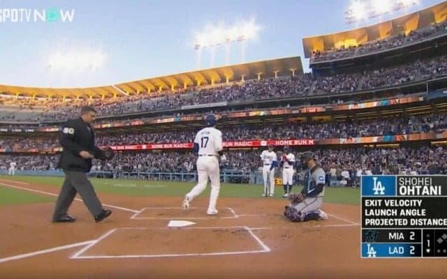 えっ？ 何してんの…！？ 大谷翔平、特大アーチを打ちすぎてチームメイトがおかしくなる　“斬り込み隊長”ベッツのリアクションが話題に 「もはや神様」「雰囲気良いな」