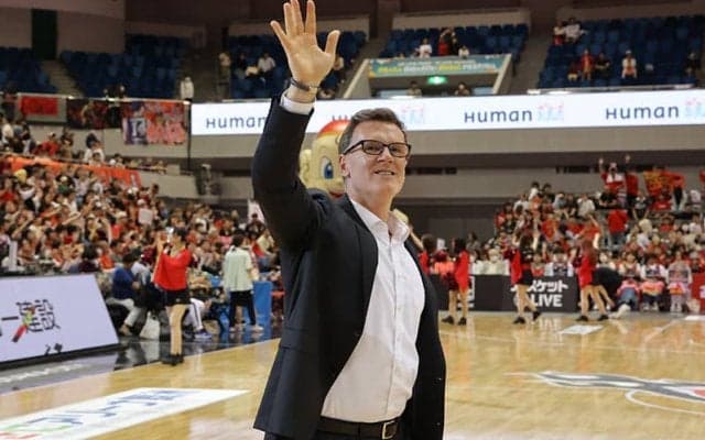 大阪エヴェッサがフィッシャーHCの退任を発表…2シーズンで52勝68敗