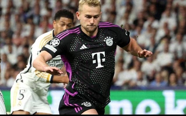 「フットボールがいかに残酷か…」最終盤にまさかの逆転許しCL敗退…デ・リフトは落胆隠さず「堅実なパフォーマンスを見せていた」