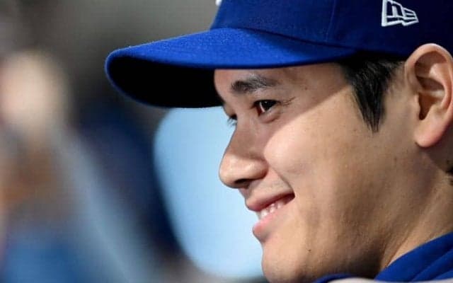 「下劣極まりない」大谷翔平を描いた米誌の“風刺画”が物議！ ドル札はみ出るイラストに怒りの声止まず「これは誹謗中傷だ」