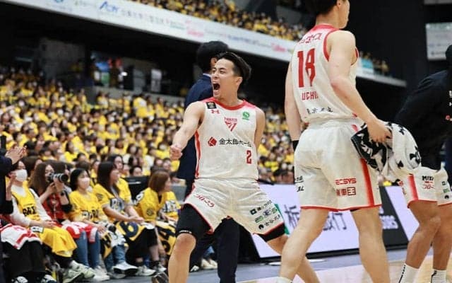 千葉Jが完全アウェーで宇都宮を撃破…富樫3P連発24得点、CS準決勝進出に王手
