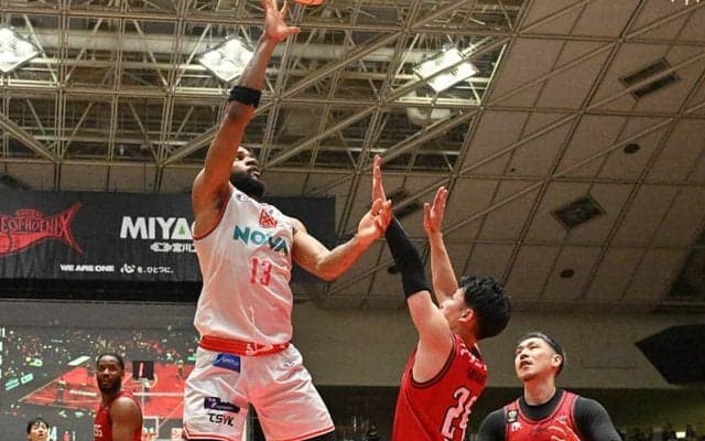 第4Qで23－11と波に乗る…広島が三遠に先勝、エバンスはゲームハイ22得点の活躍