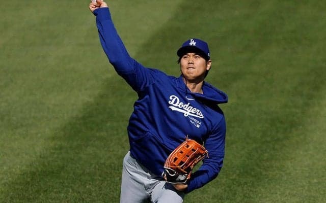 大谷翔平が“あ!?”　表情コロコロ…順調なキャッチボールが「楽しそうでホッ」