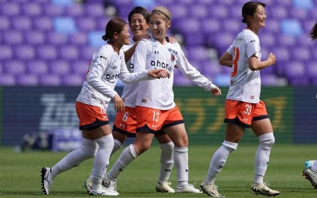 仲田歩夢の直接FK弾などで大宮VがS広島Rに完封勝利で6試合ぶり白星！ 3位・東京NBはEL埼玉を退ける【WEリーグ】