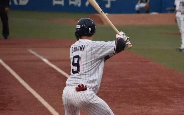 【ヤクルト】途中交代の塩見「病院には行きました」髙津監督は心配な表情で明かす「軽症であってほしいと祈るばかり」