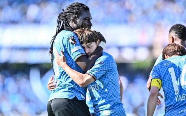 【札幌戦で覚醒した川崎の元仏代表FWゴミス。周囲が明かすその凄み(1)】対峙した札幌DFが「経験の部分で背負うのがうまかった」と振り返り、同僚も予想外と語るプレー