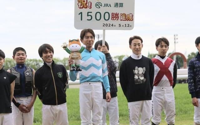 和田竜二騎手がJRA通算1500勝達成！ 「4500勝の人がいたので…(笑)」